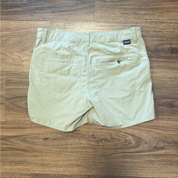 Patagonia Tan Shorts Lightweight Material Size 2 - Picture 7 of 7